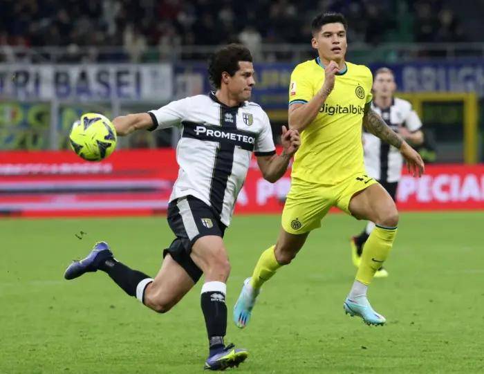 九游娱乐下载-包含欧超杯转会期再迎强敌；拉齐奥防线松动；主帅态度：信心回归；球探报告显示潜力的词条