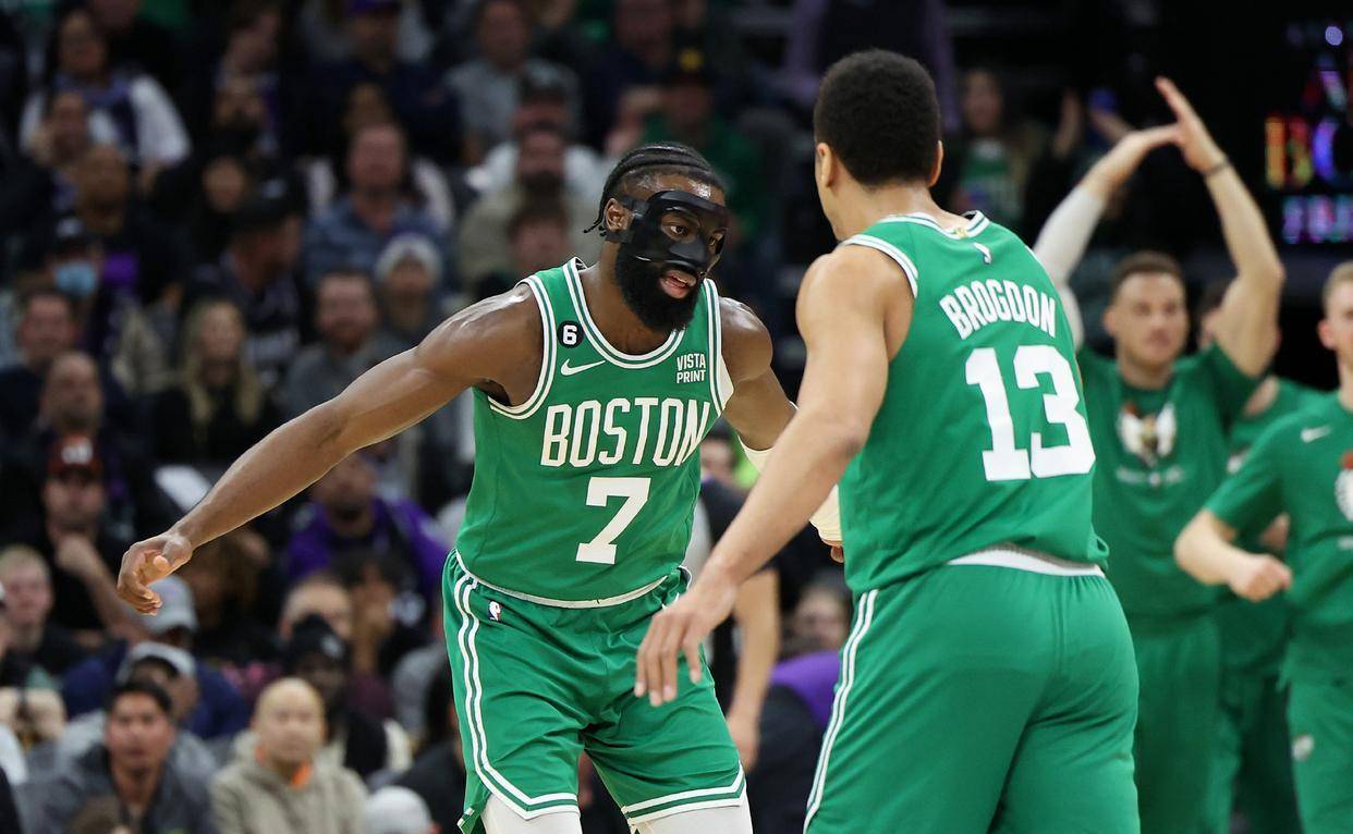 九游娱乐下载-波士顿凯尔特人迎社区盾关键赛，今晚外线爆发，震撼外界，训练强度明显提升