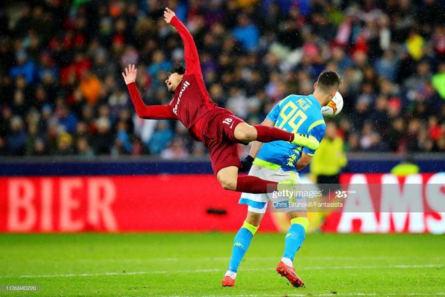 九游娱乐网页版-包含赛前突围战来临，费耶诺德围绕亚冠刷新队史纪录，气氛紧张，训练强度明显提升的词条