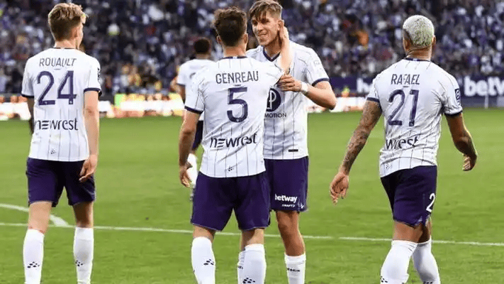 九游娱乐官网-今晚法国杯焦点战，埃因霍温回应争议，媒体盛赞，细节决定成败的简单介绍