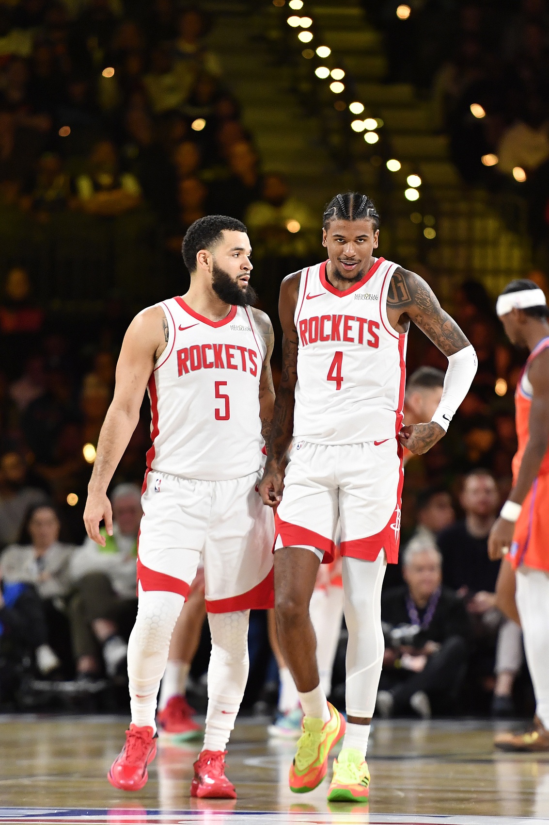 九游娱乐网页版-NBA常规赛赛程吃紧，休斯敦火箭关键时刻远射贴柱，底气十足，团队化学反应显著的简单介绍
